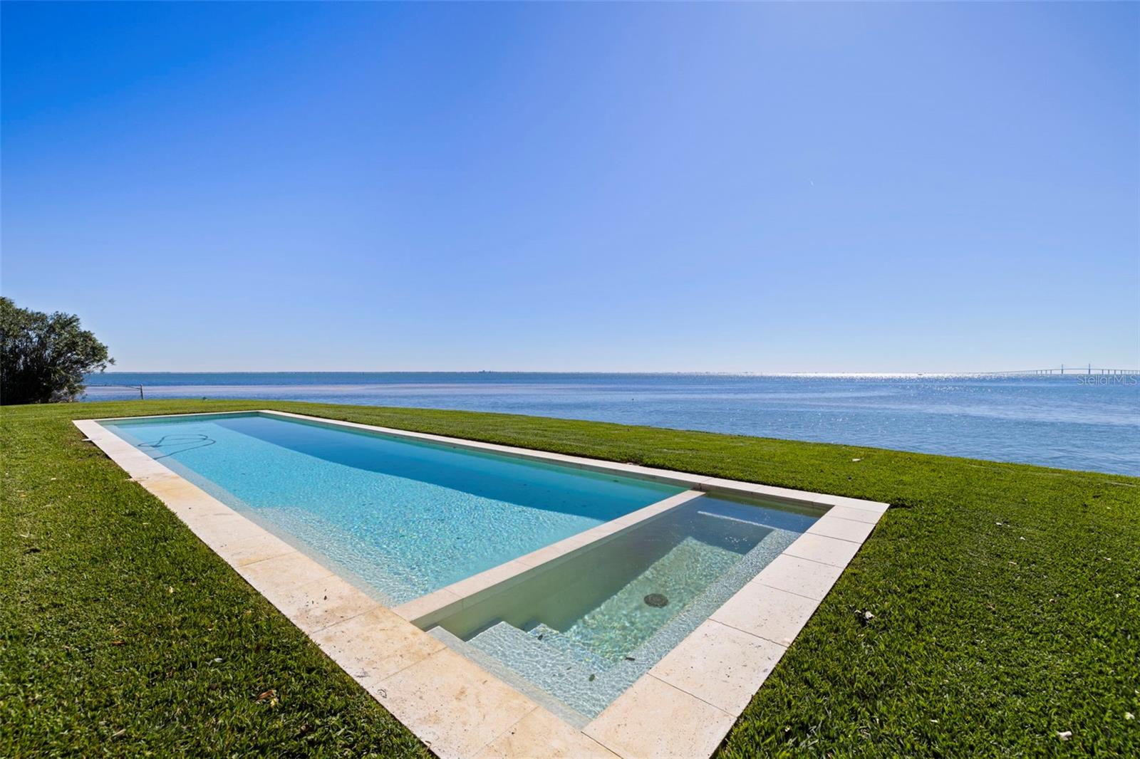 Details for 218 Colony Point Road S, ST PETERSBURG, FL 33705