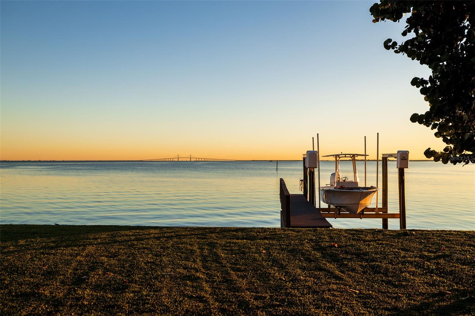 Image 11 of 66 For 218 Colony Point Road S