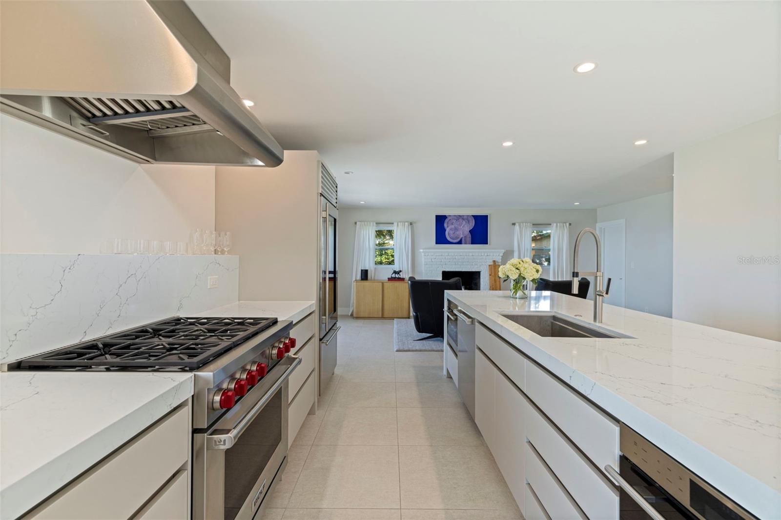 Image 29 of 66 For 218 Colony Point Road S