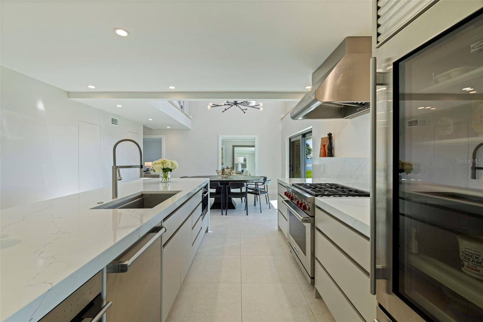 Image 30 of 66 For 218 Colony Point Road S