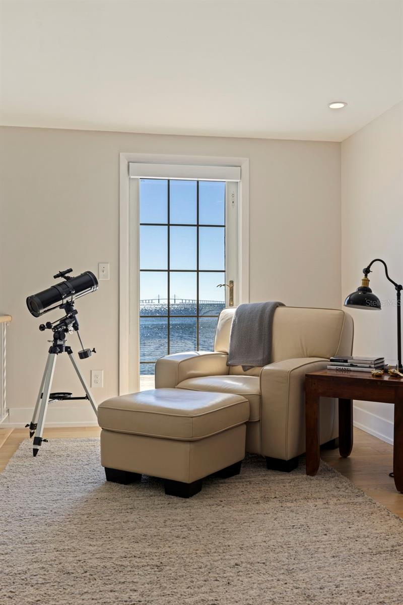 Image 37 of 66 For 218 Colony Point Road S