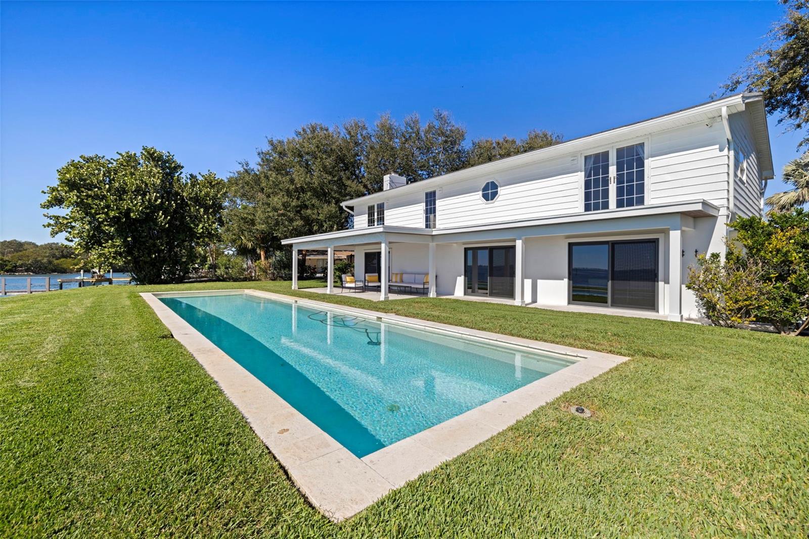 Image 53 of 66 For 218 Colony Point Road S