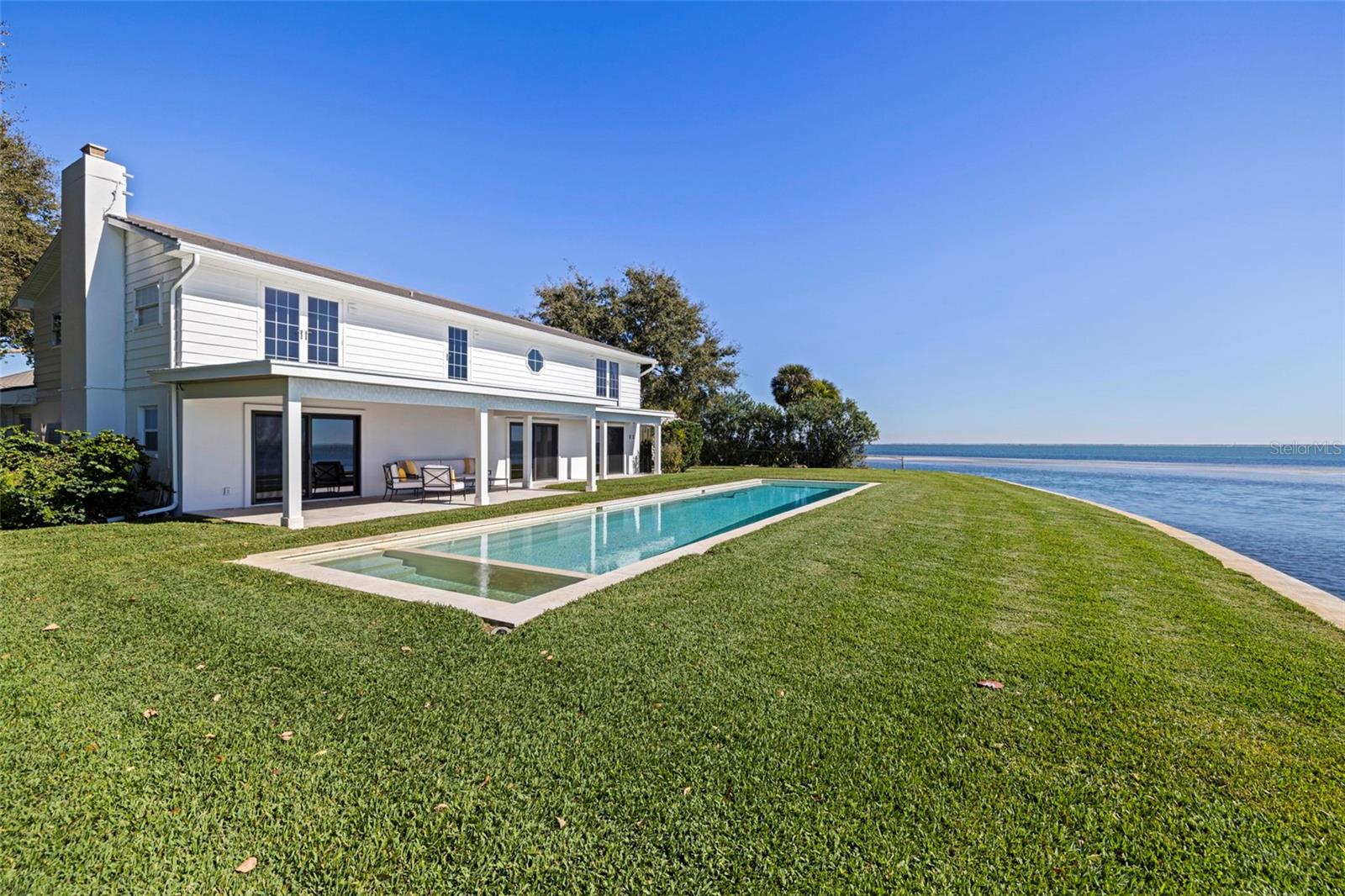 Image 54 of 66 For 218 Colony Point Road S