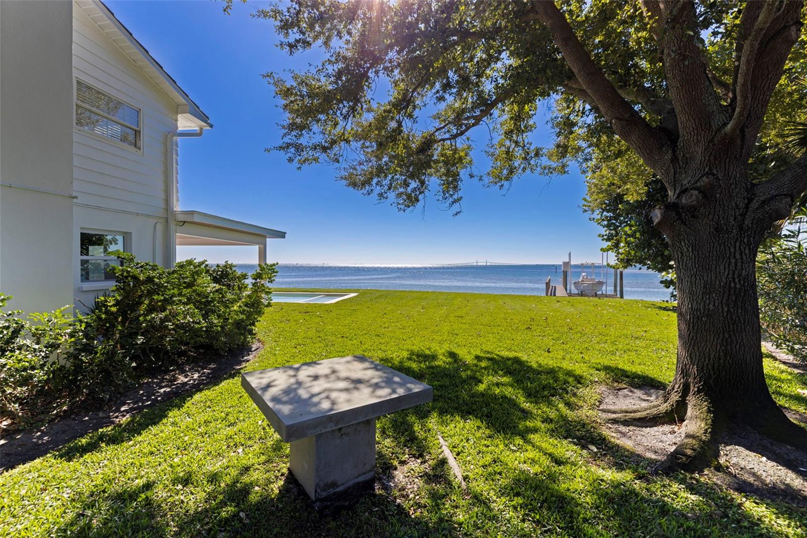 Image 56 of 66 For 218 Colony Point Road S