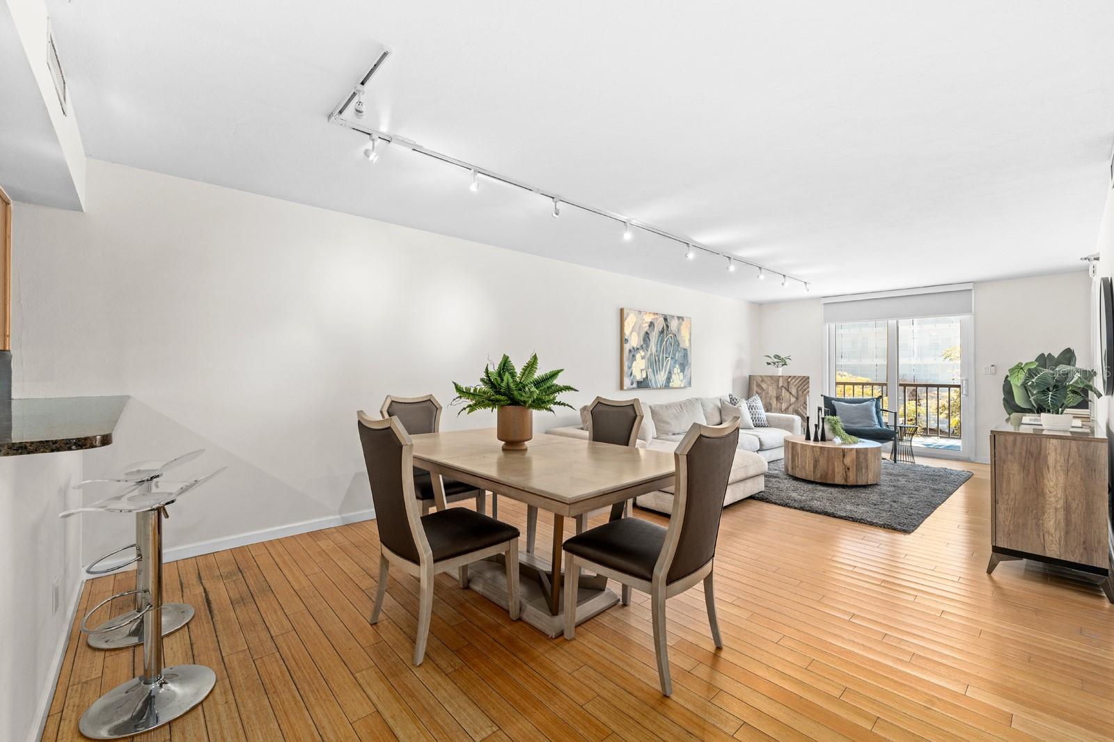 Image 4 of 31 For 201 Laurel Street 310