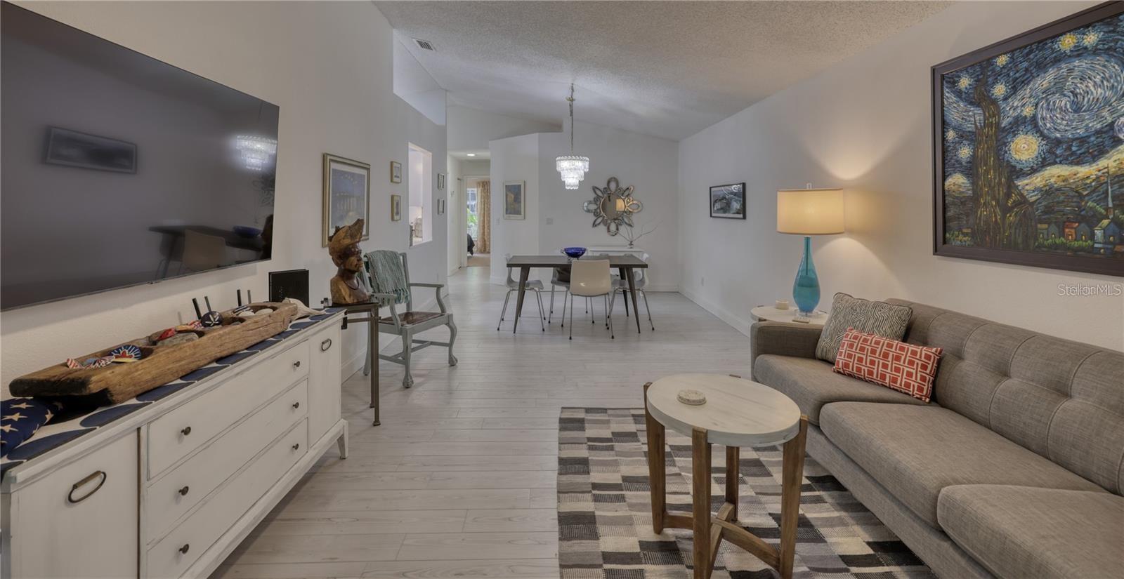 Image 10 of 30 For 674 Channing Drive