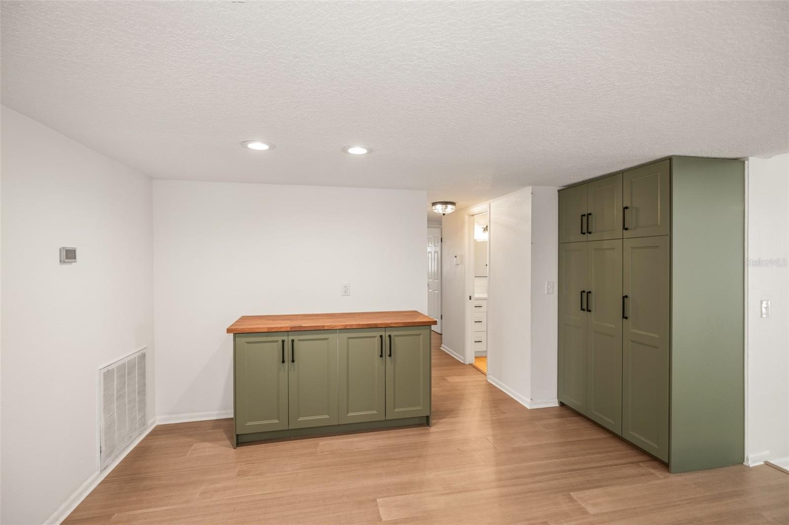 Image 22 of 55 For 1869 Marla Court