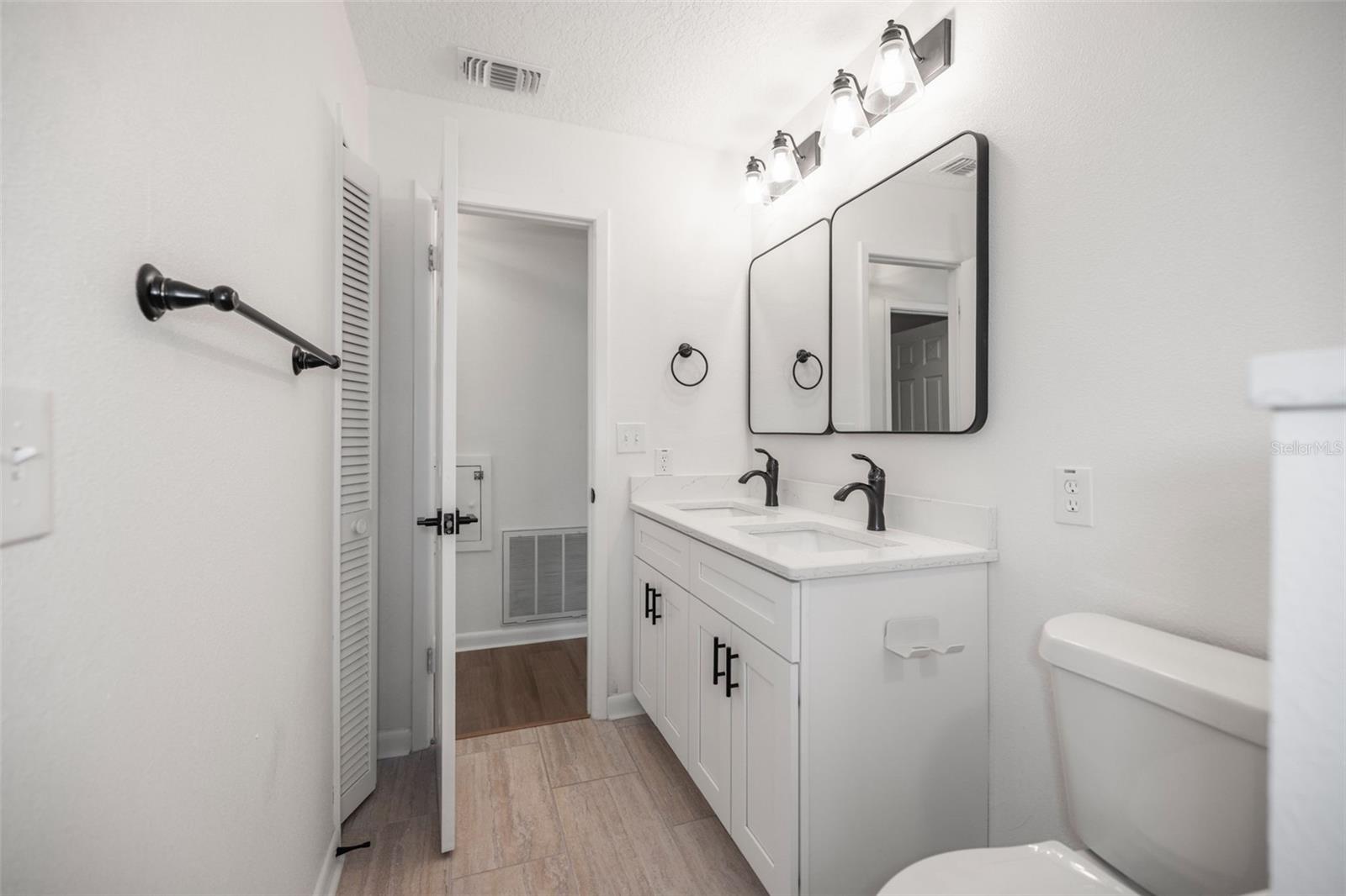 Image 32 of 55 For 1869 Marla Court