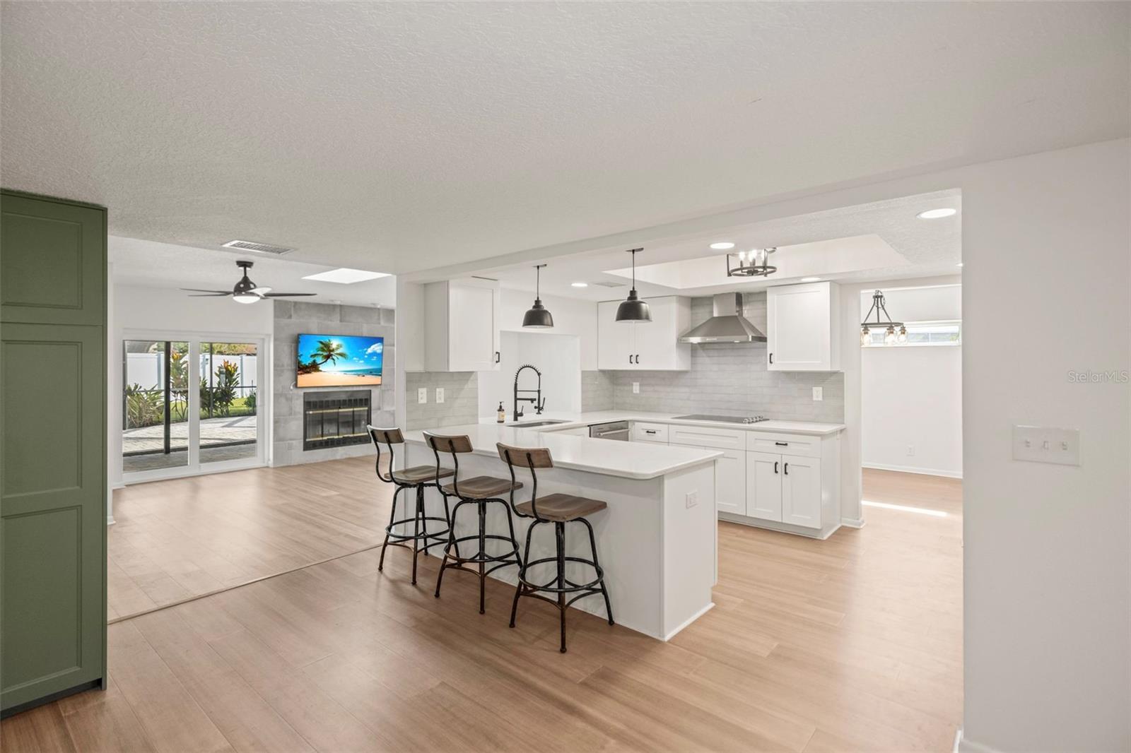 Image 4 of 55 For 1869 Marla Court