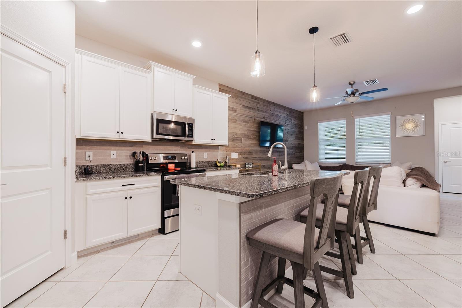 Image 7 of 42 For 6625 Citrus Creek Lane N-a