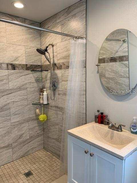 Image 8 of 14 For 527 Eastview Road