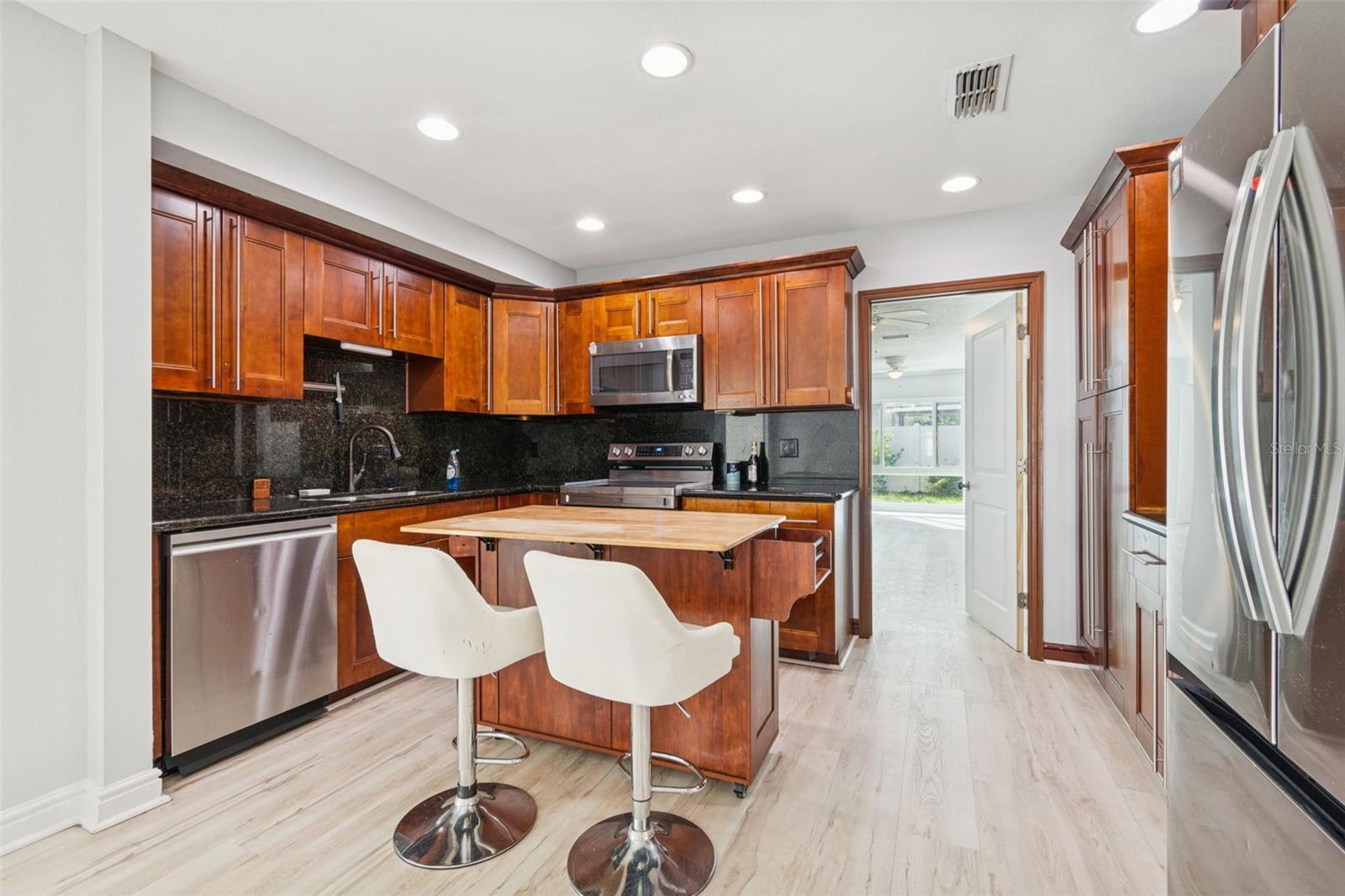 Image 31 of 44 For 4720 Heath Avenue