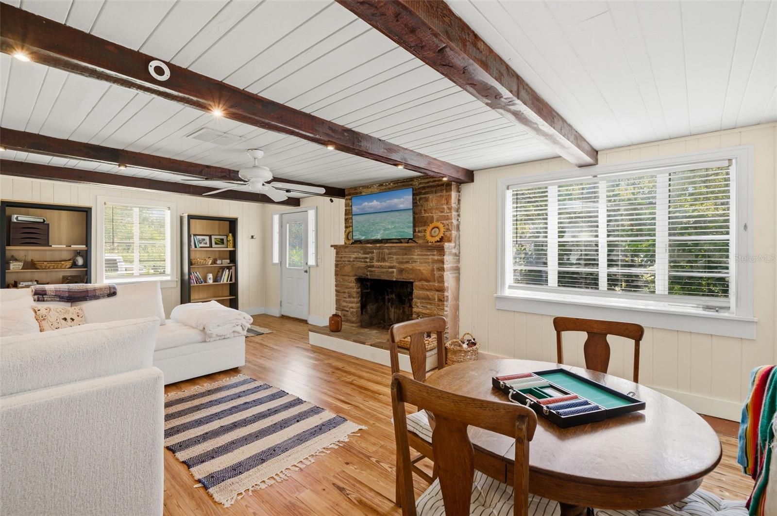 Image 16 of 59 For 4701 3rd Avenue S