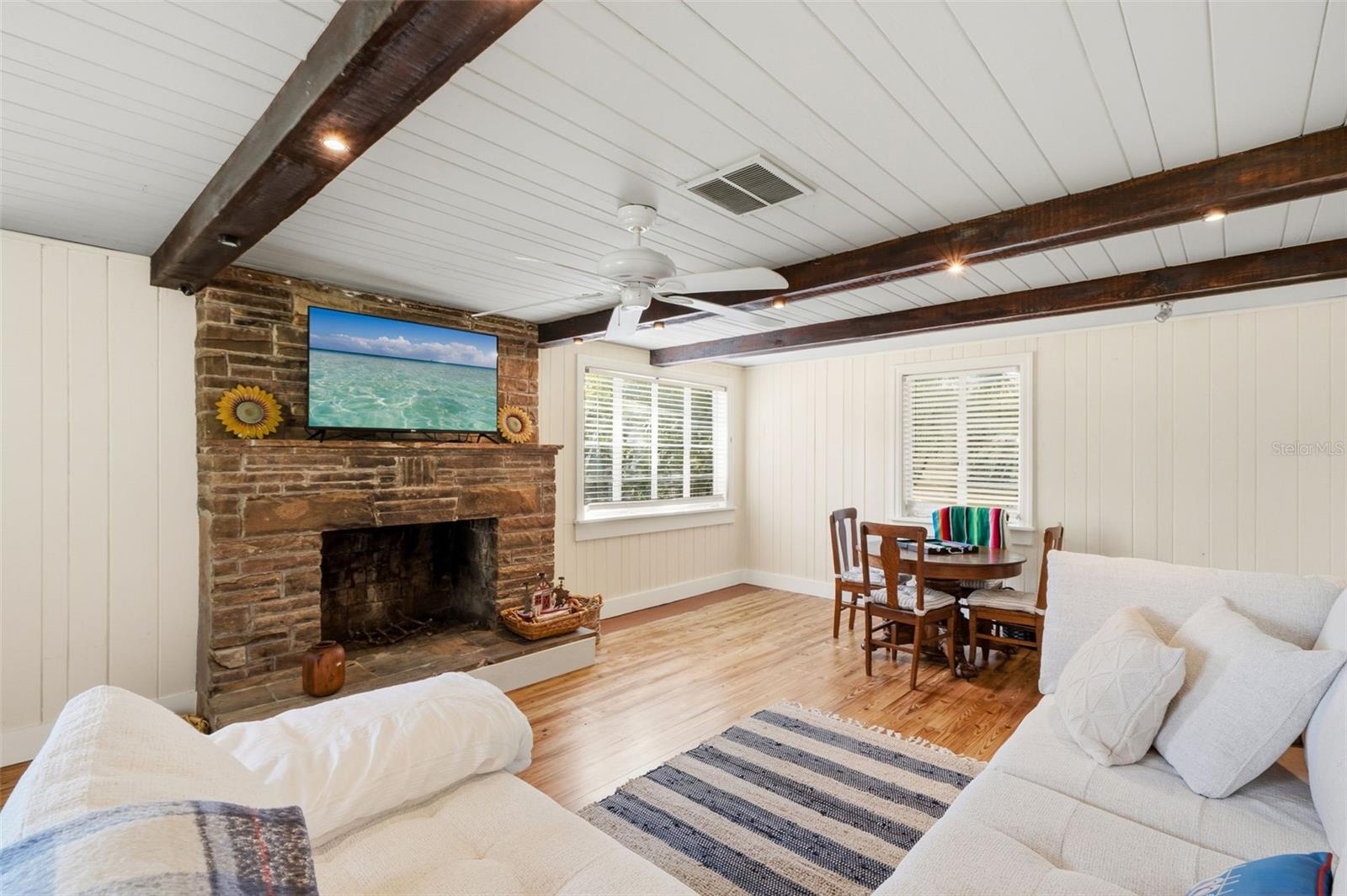 Image 17 of 59 For 4701 3rd Avenue S