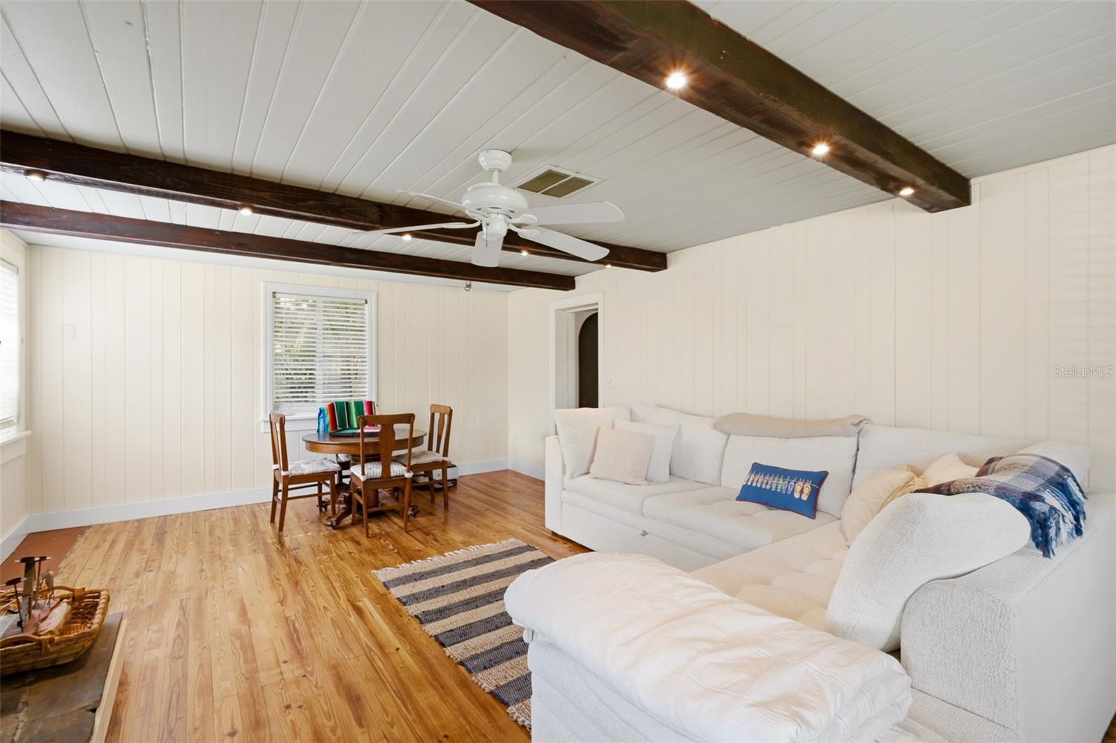 Image 20 of 59 For 4701 3rd Avenue S