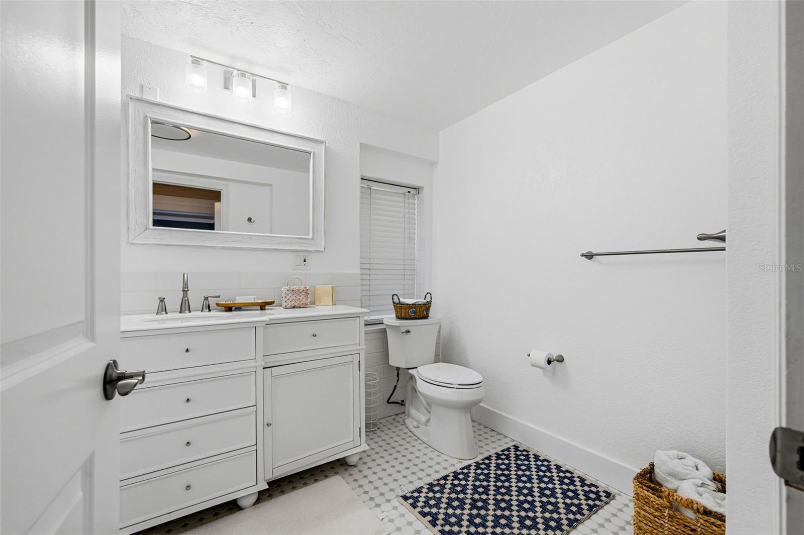 Image 35 of 59 For 4701 3rd Avenue S