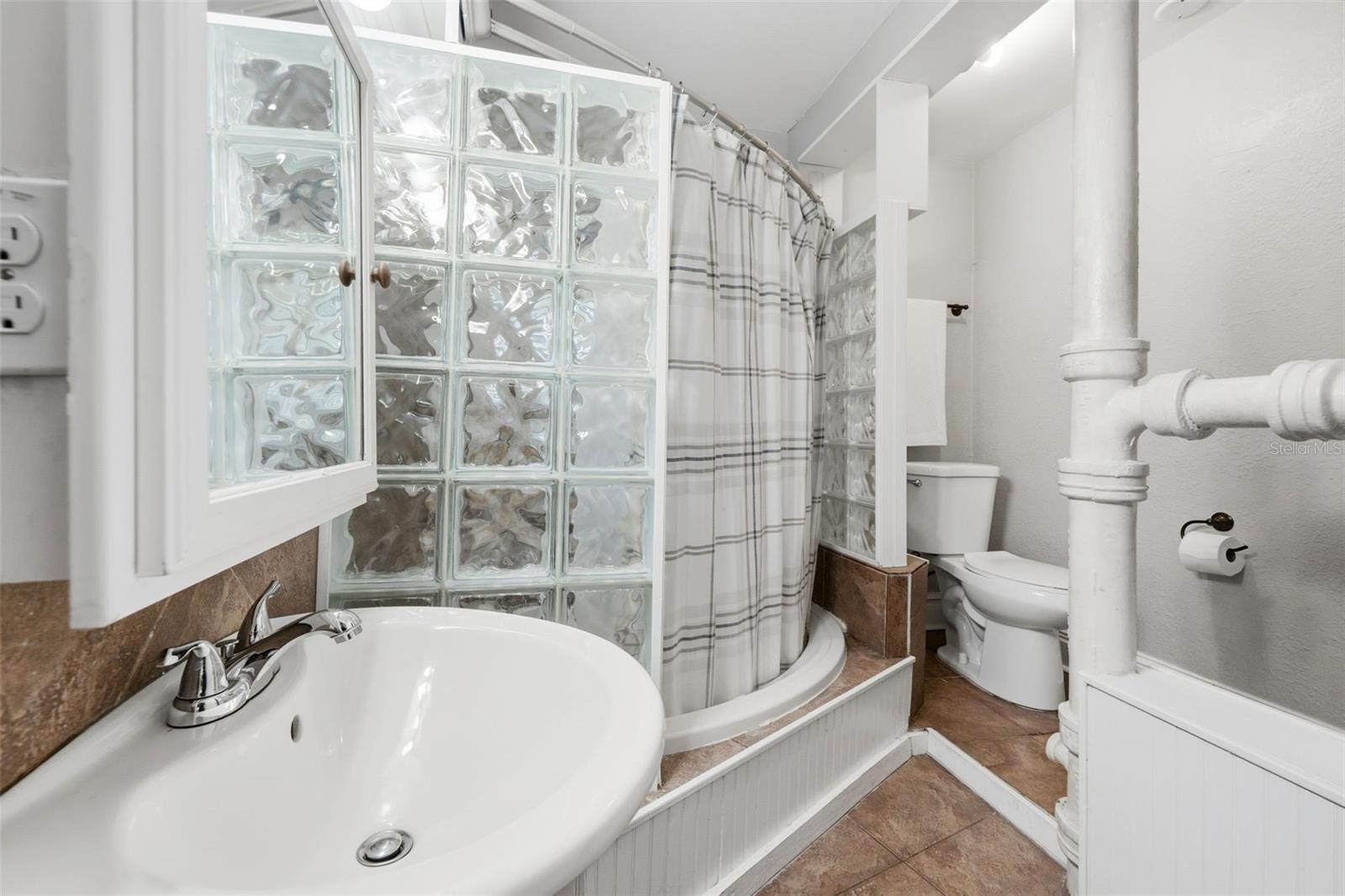 Image 47 of 59 For 4701 3rd Avenue S