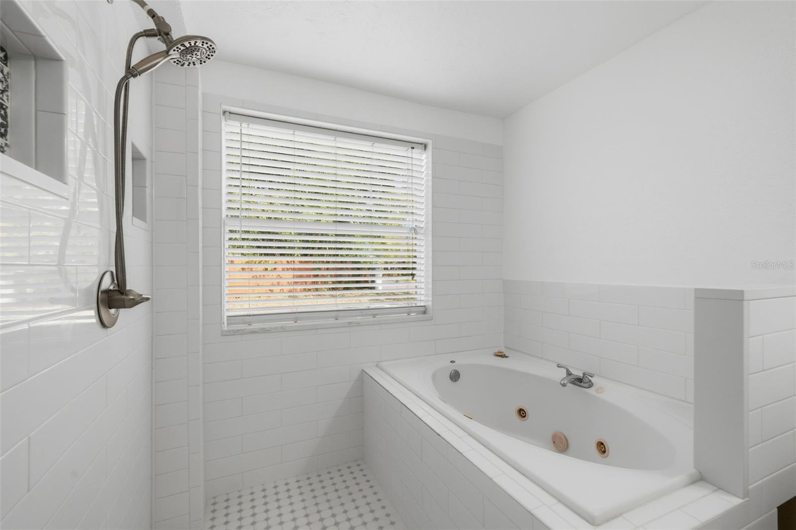 Image 52 of 59 For 4701 3rd Avenue S