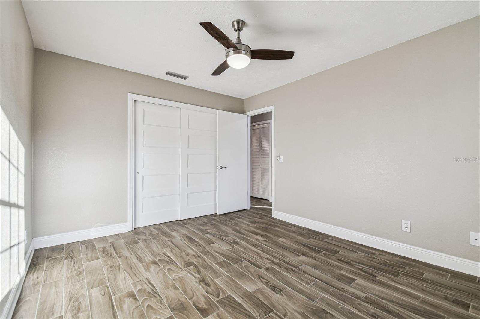 Image 8 of 21 For 13691 Orange Sunset Drive 201