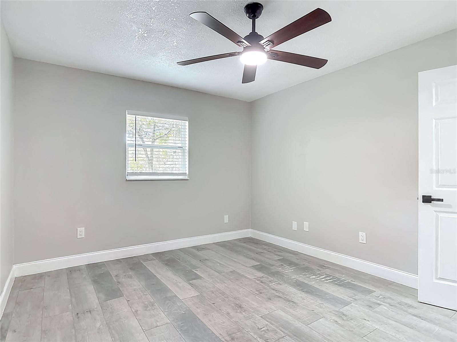 Image 31 of 38 For 31440 Prestwick Avenue