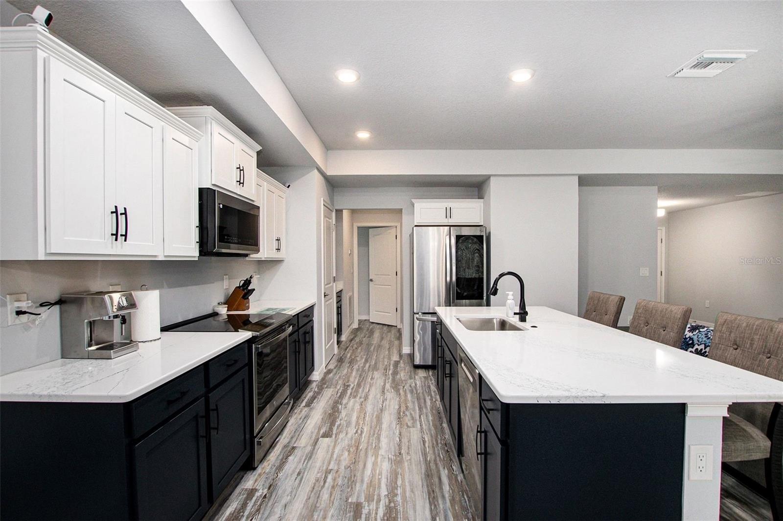 Image 10 of 12 For 128 Cypress Boulevard E