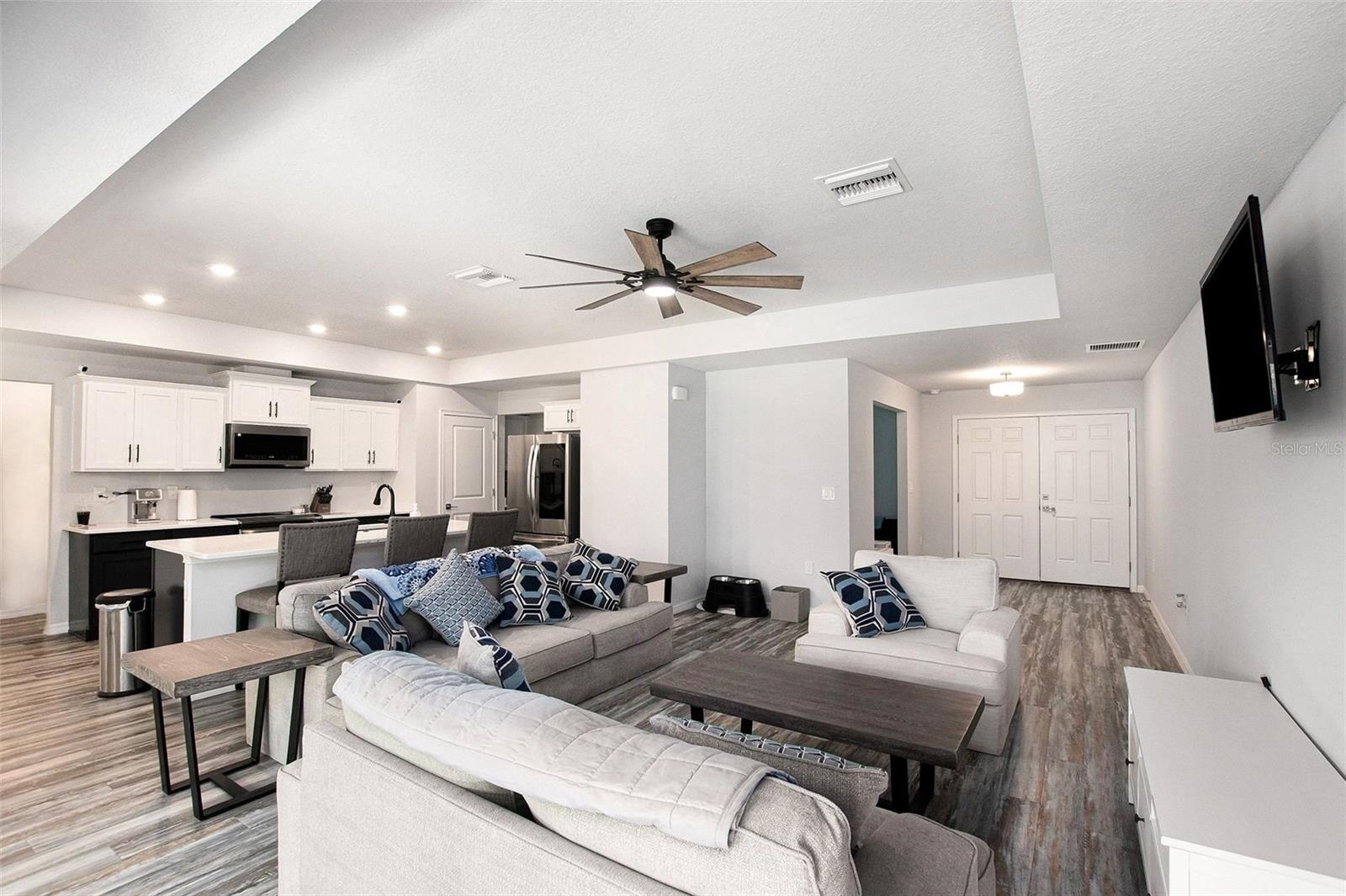 Image 8 of 12 For 128 Cypress Boulevard E