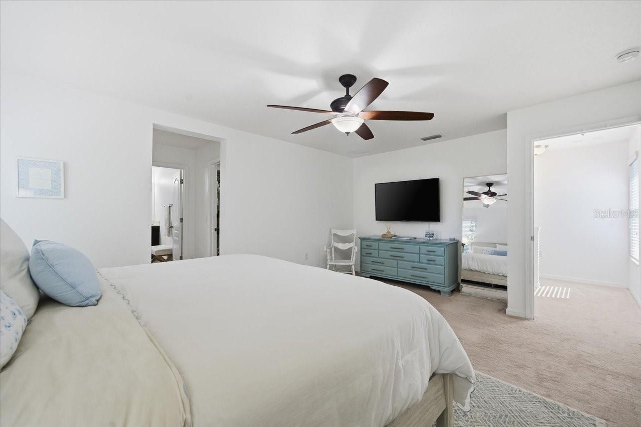 Image 18 of 33 For 12330 Rome Avenue