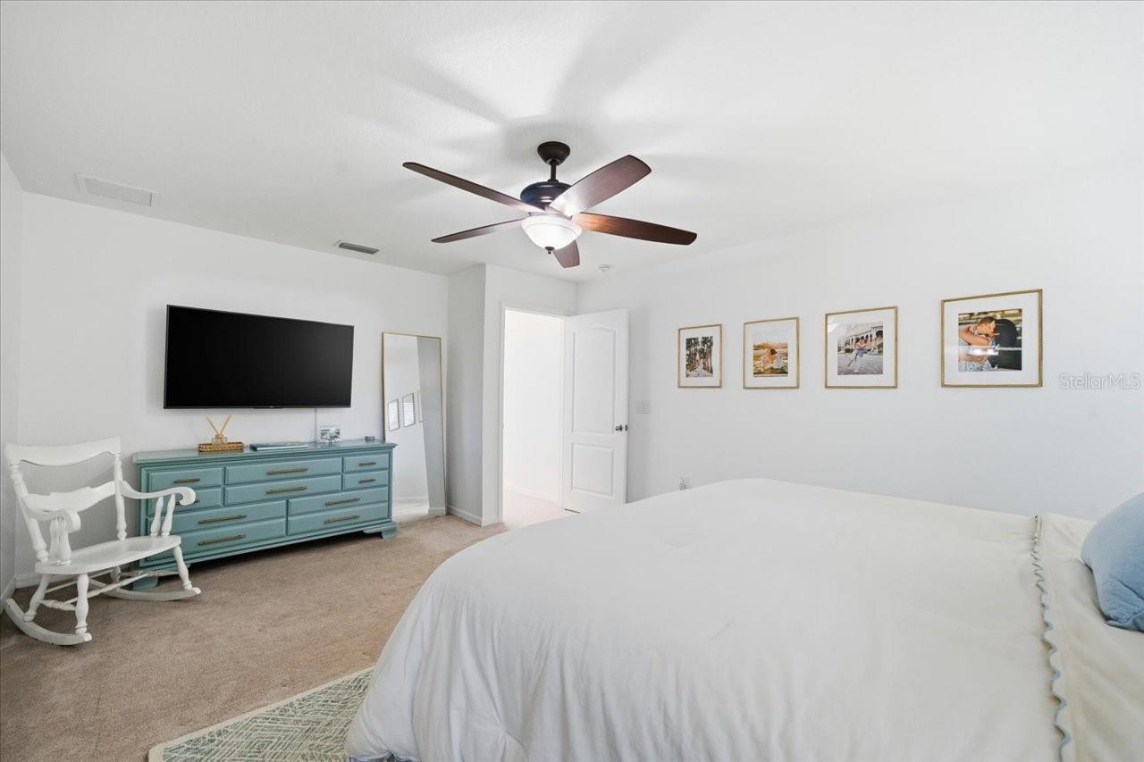 Image 19 of 33 For 12330 Rome Avenue