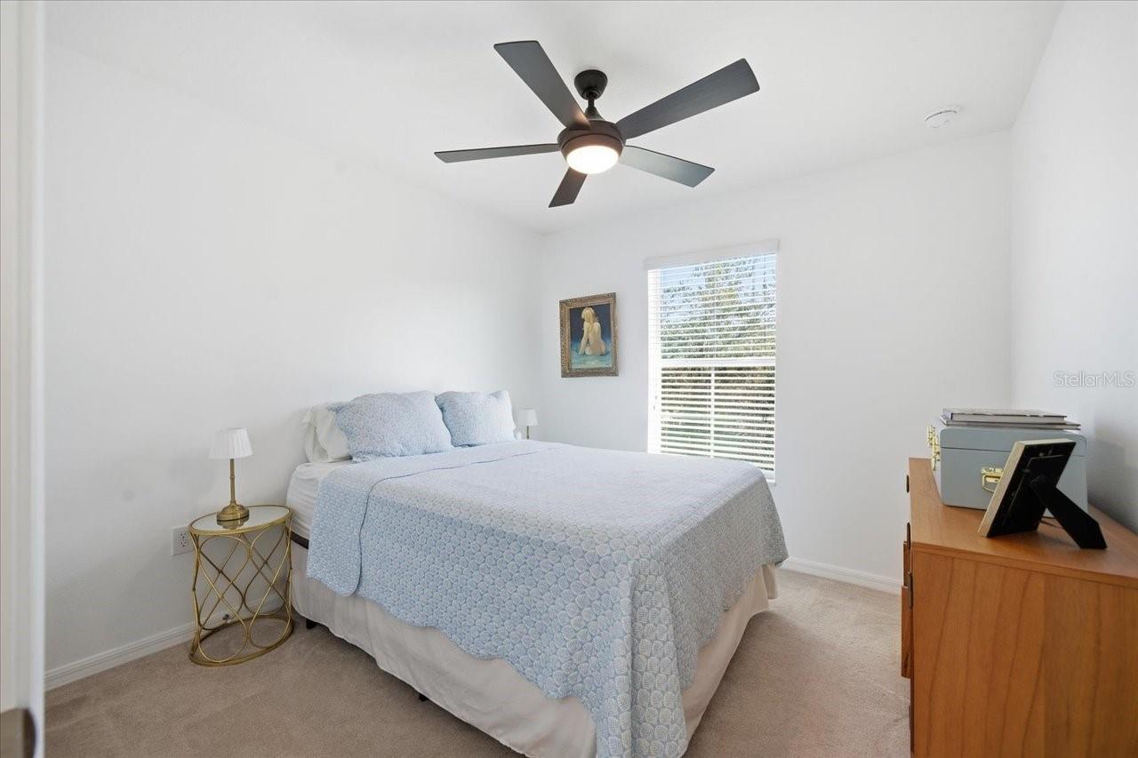 Image 23 of 33 For 12330 Rome Avenue