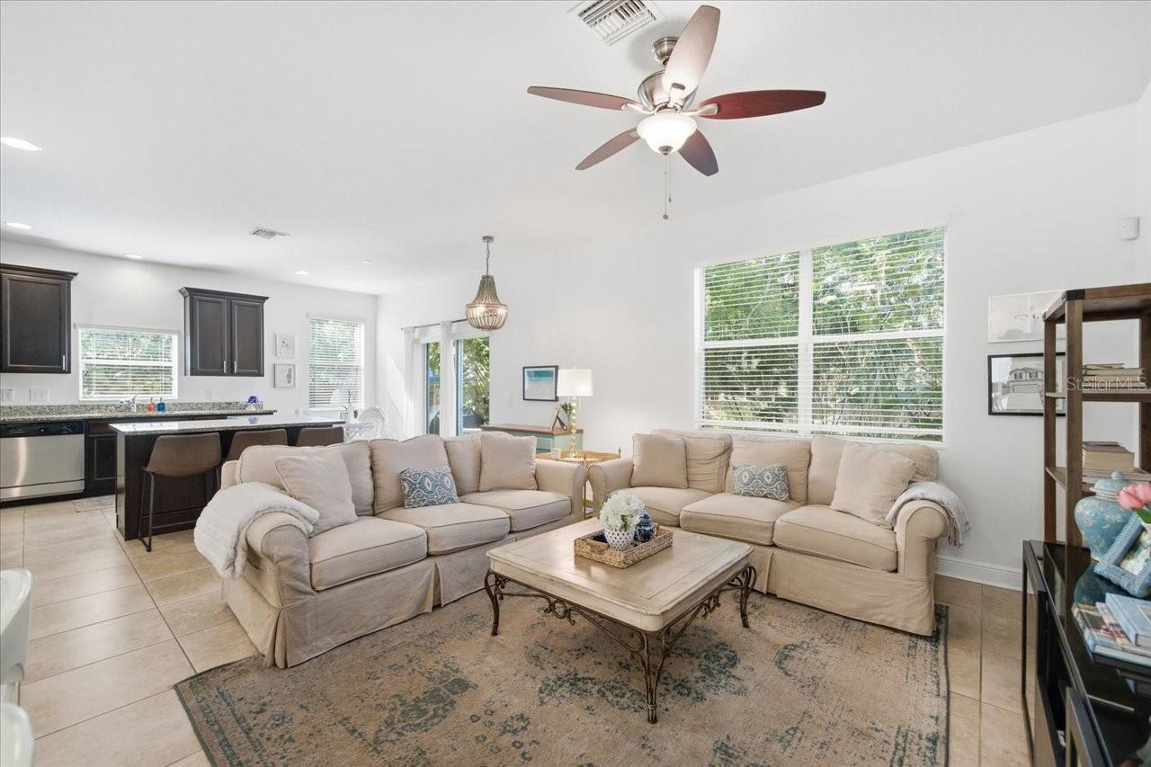 Image 4 of 33 For 12330 Rome Avenue