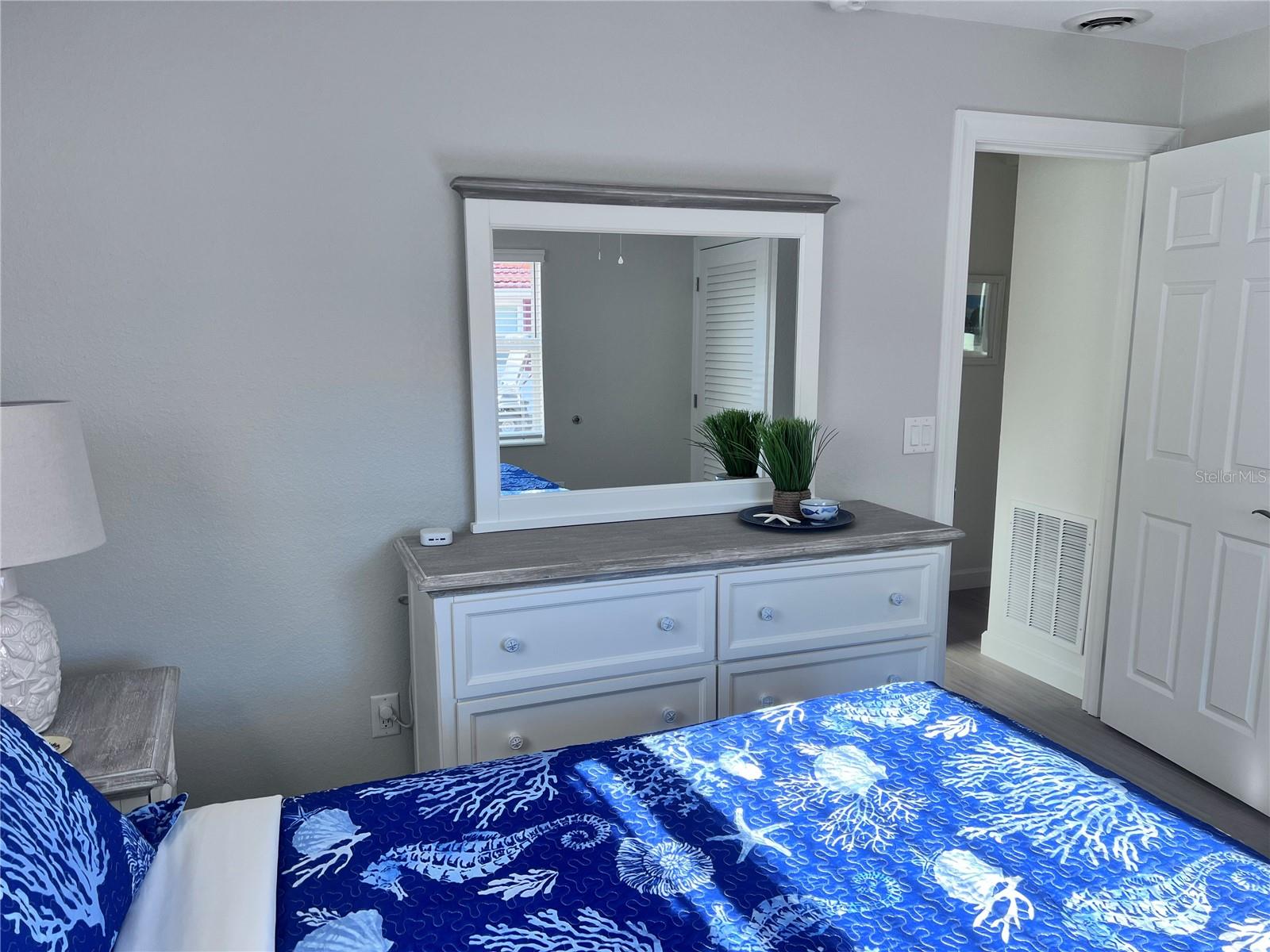 Image 12 of 22 For 6154 Midnight Pass Road A11