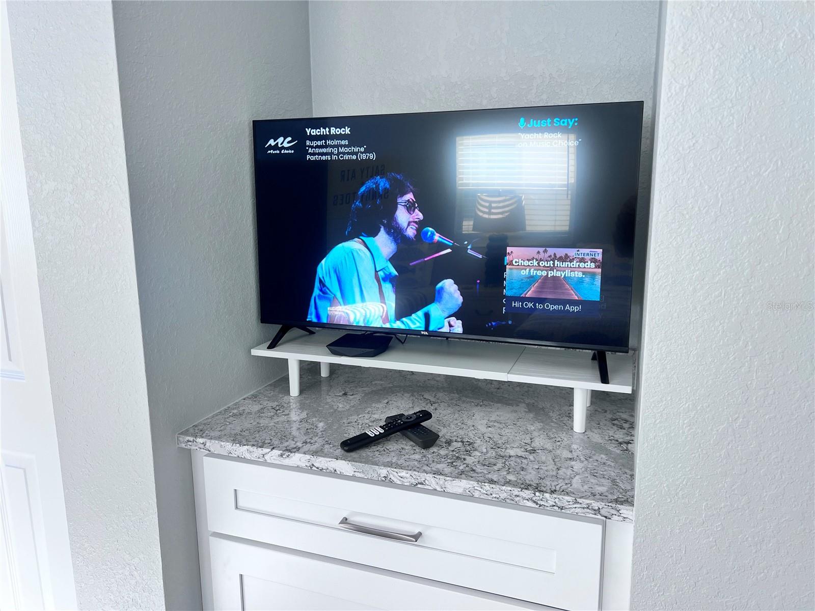 Image 19 of 22 For 6154 Midnight Pass Road A11