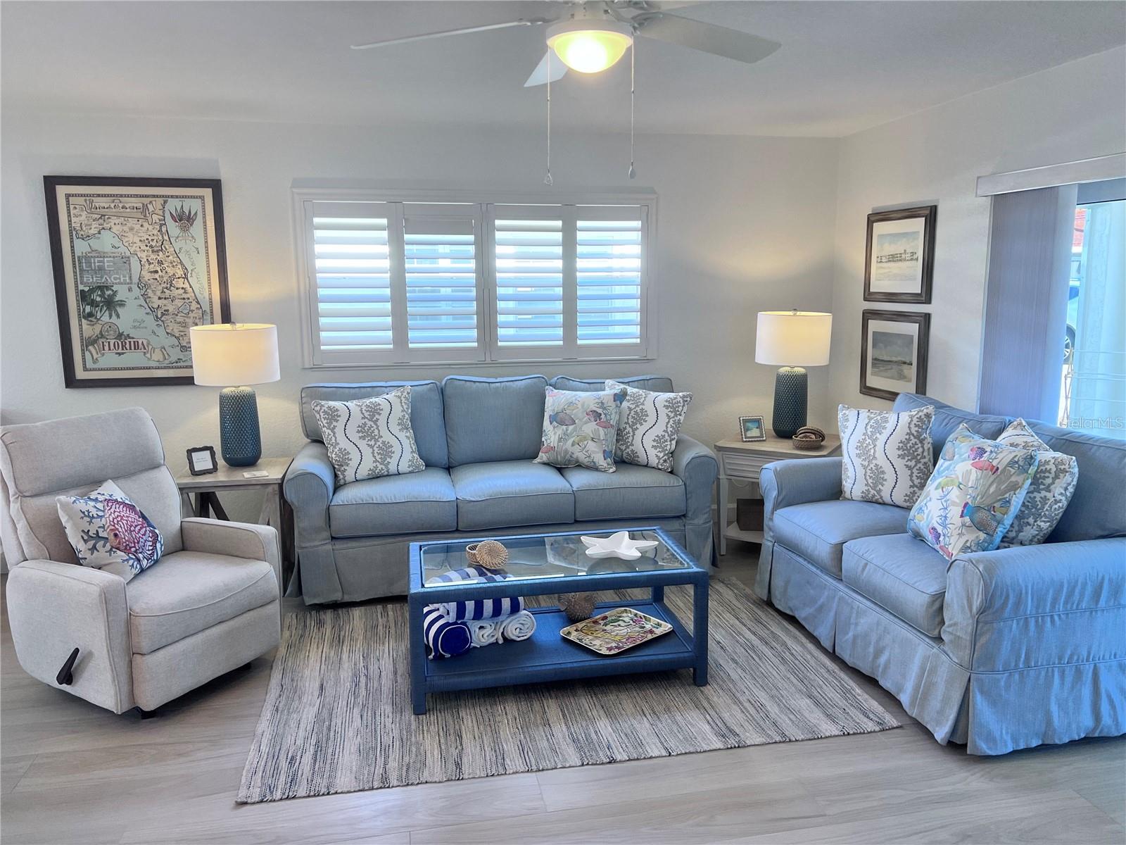 Image 5 of 22 For 6154 Midnight Pass Road A11