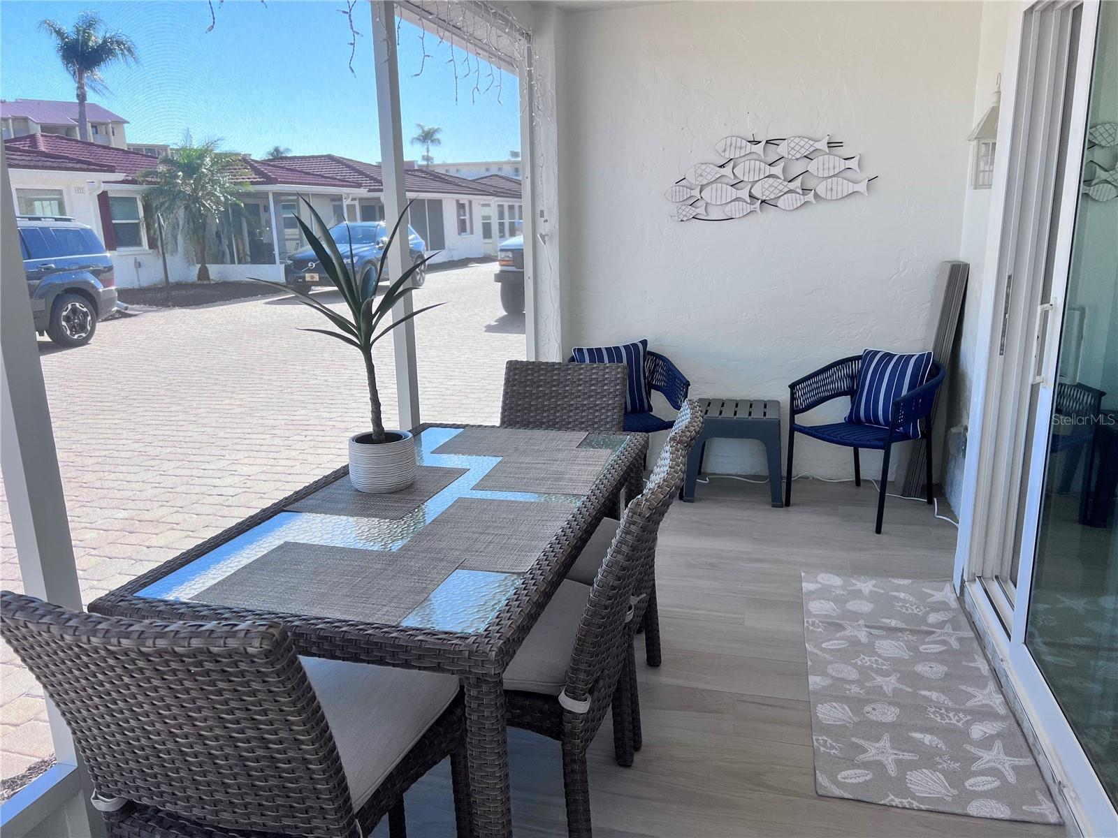 Image 9 of 22 For 6154 Midnight Pass Road A11