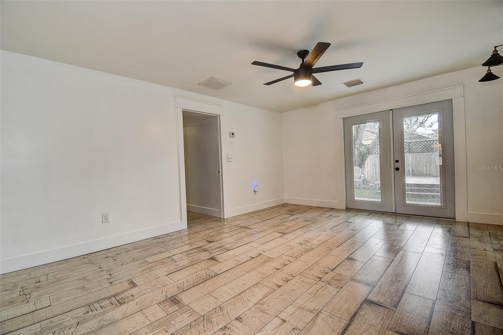 Image 12 of 57 For 7190 64th Way N