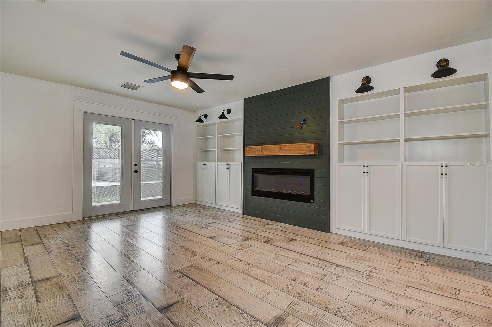 Image 13 of 57 For 7190 64th Way N