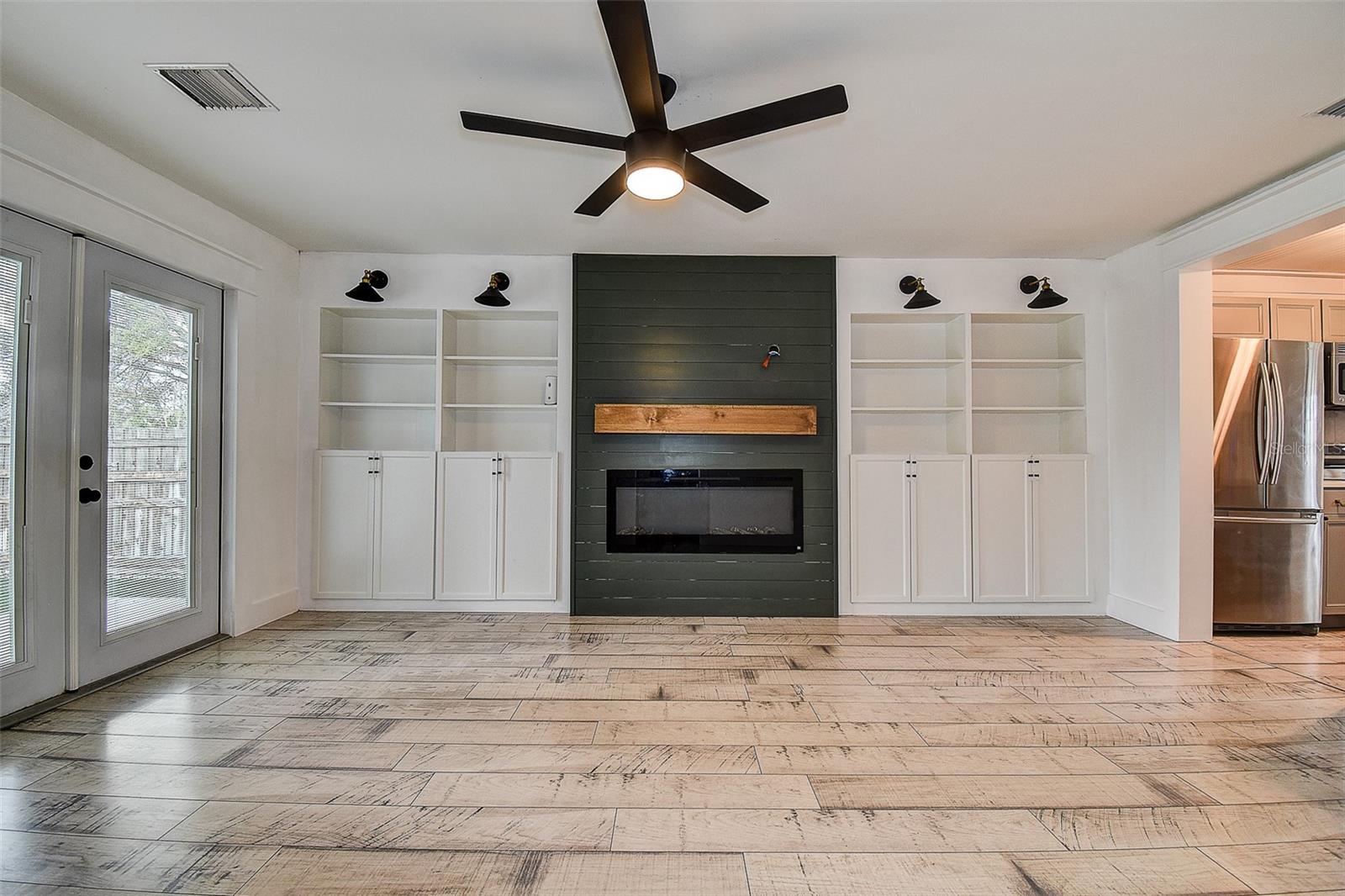 Image 14 of 57 For 7190 64th Way N