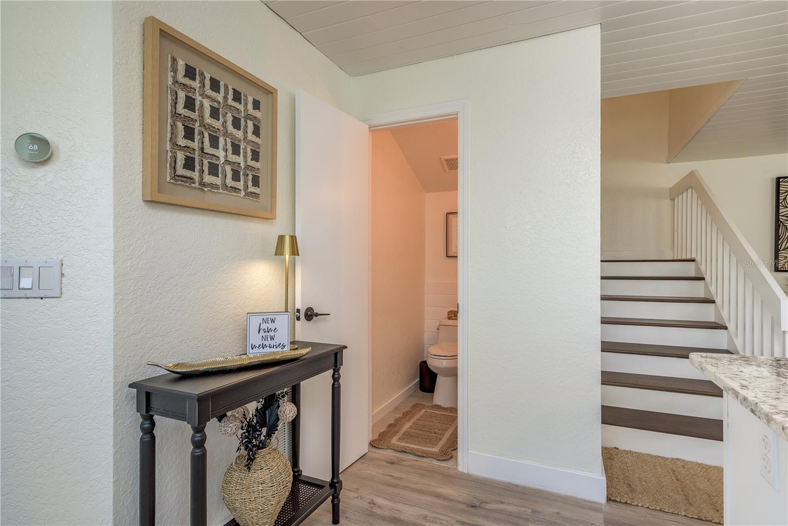 Image 21 of 52 For 11722 Currie Lane D1