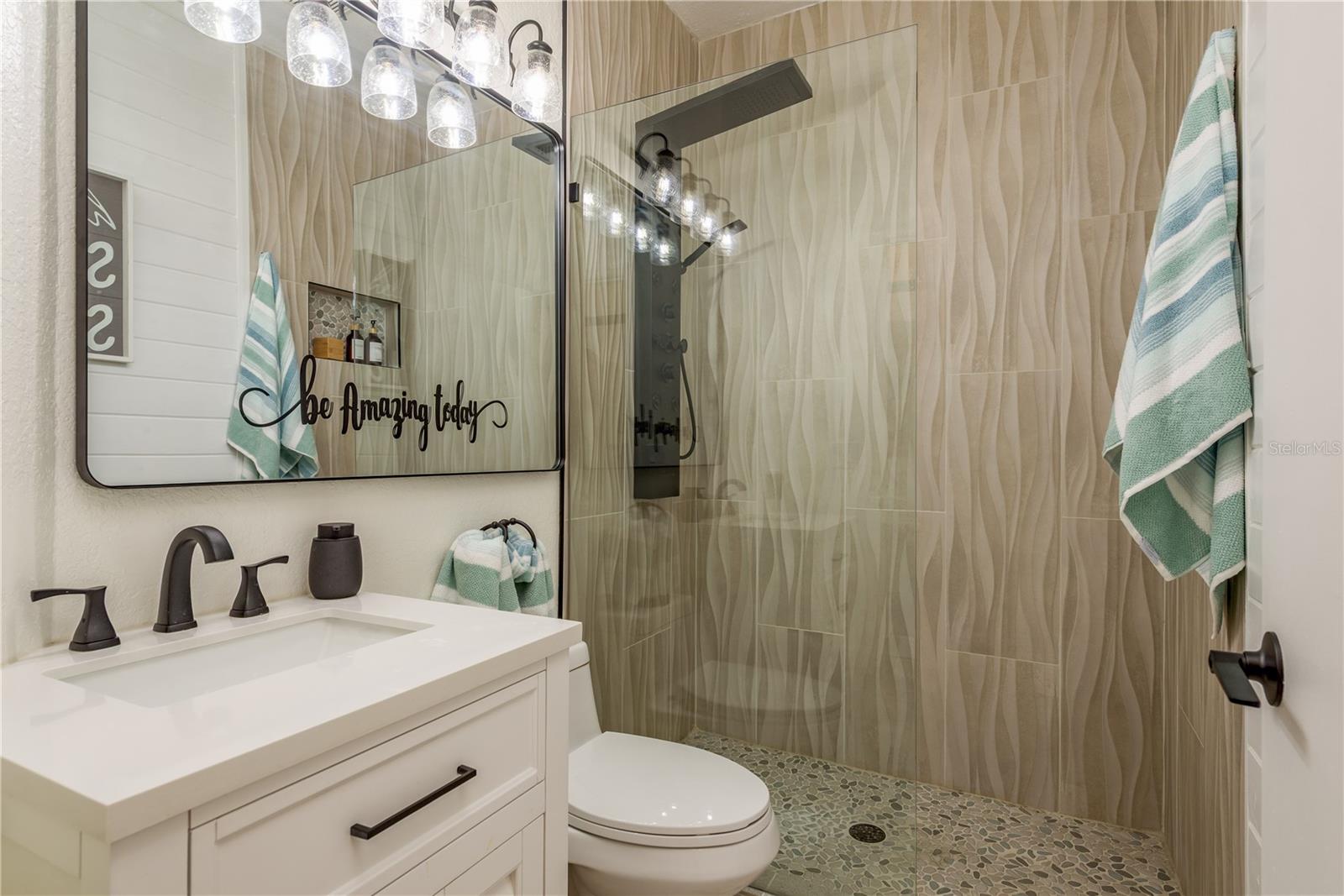 Image 30 of 52 For 11722 Currie Lane D1