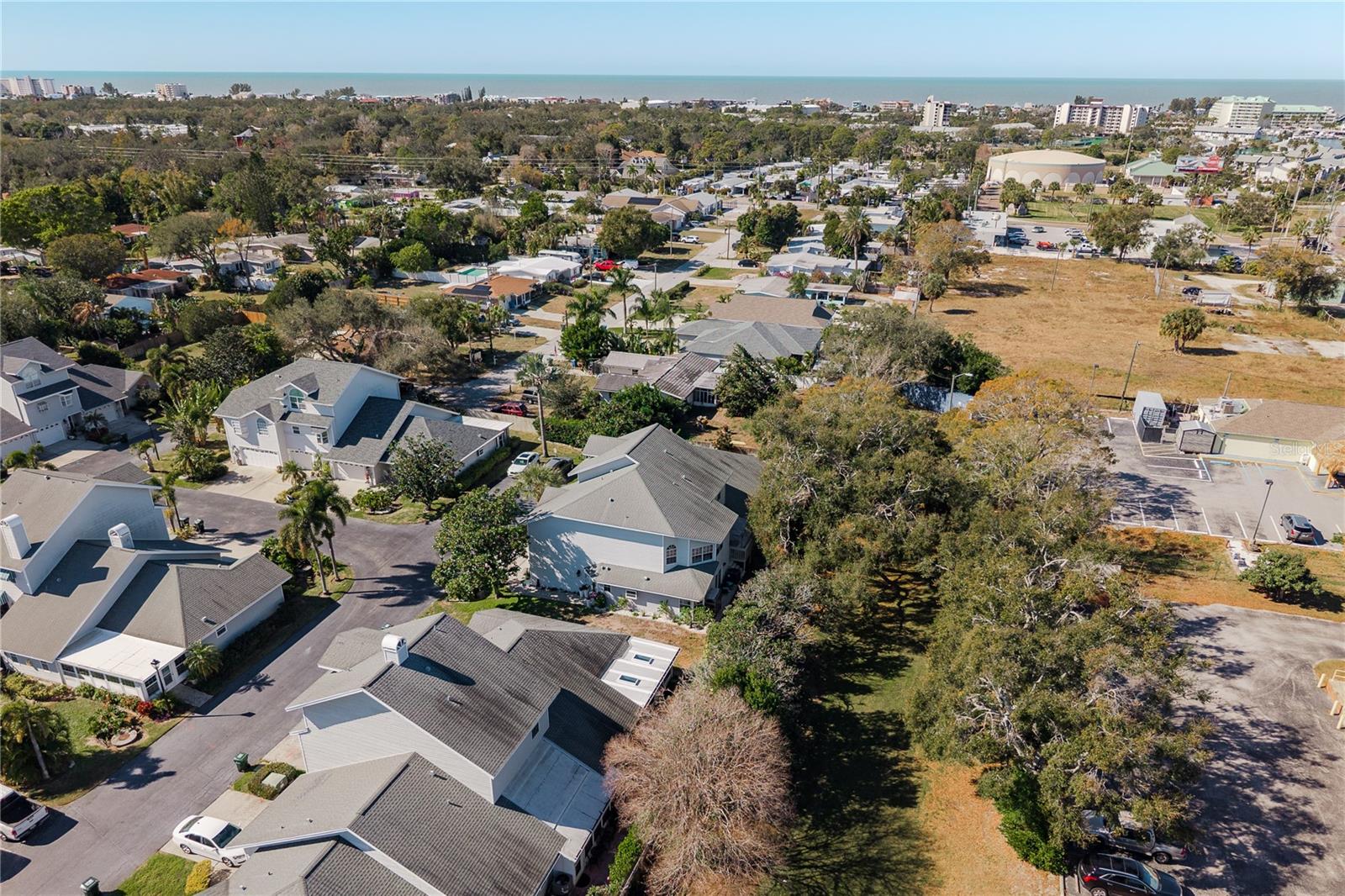 Image 49 of 52 For 11722 Currie Lane D1