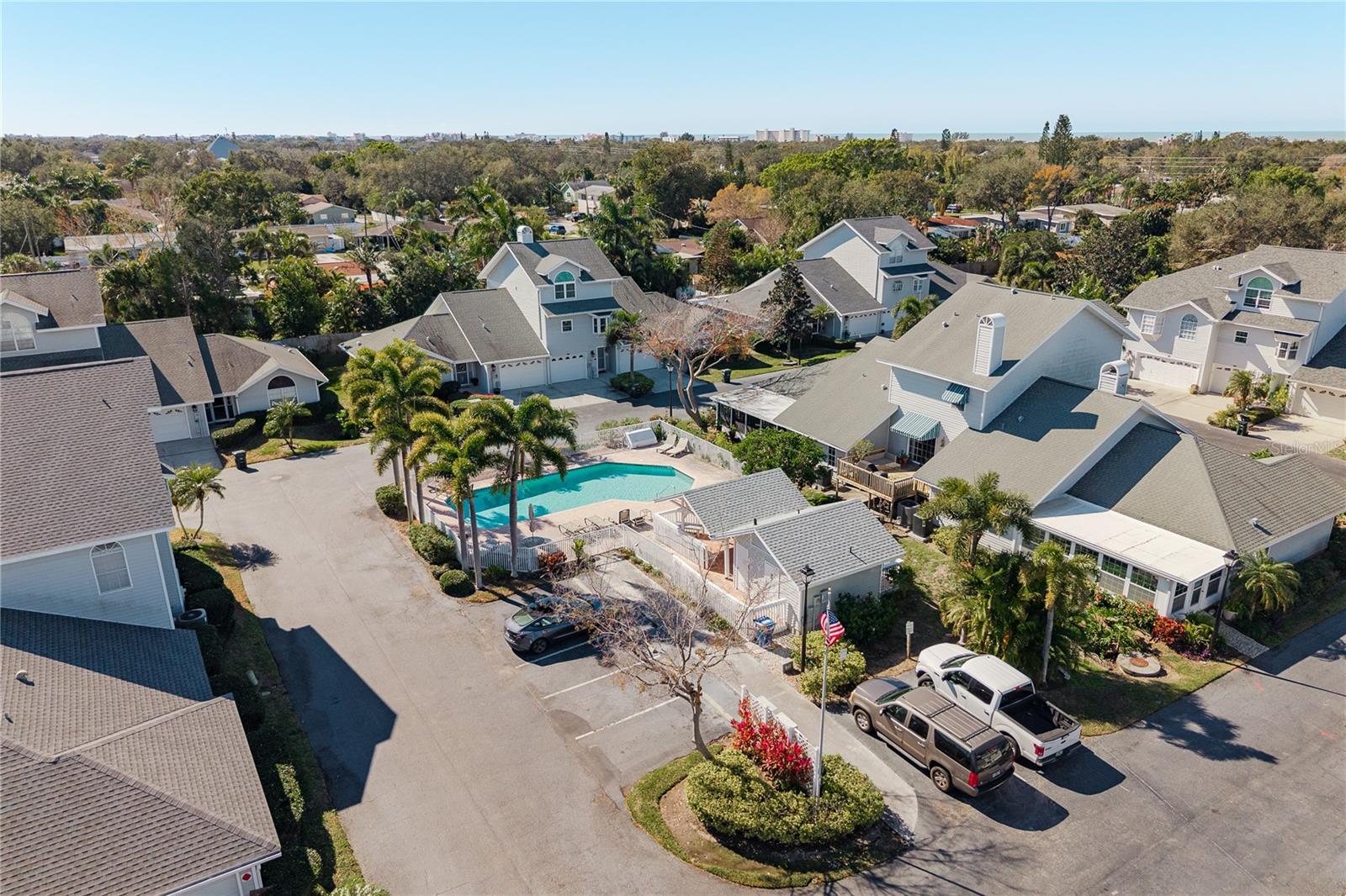 Image 50 of 52 For 11722 Currie Lane D1