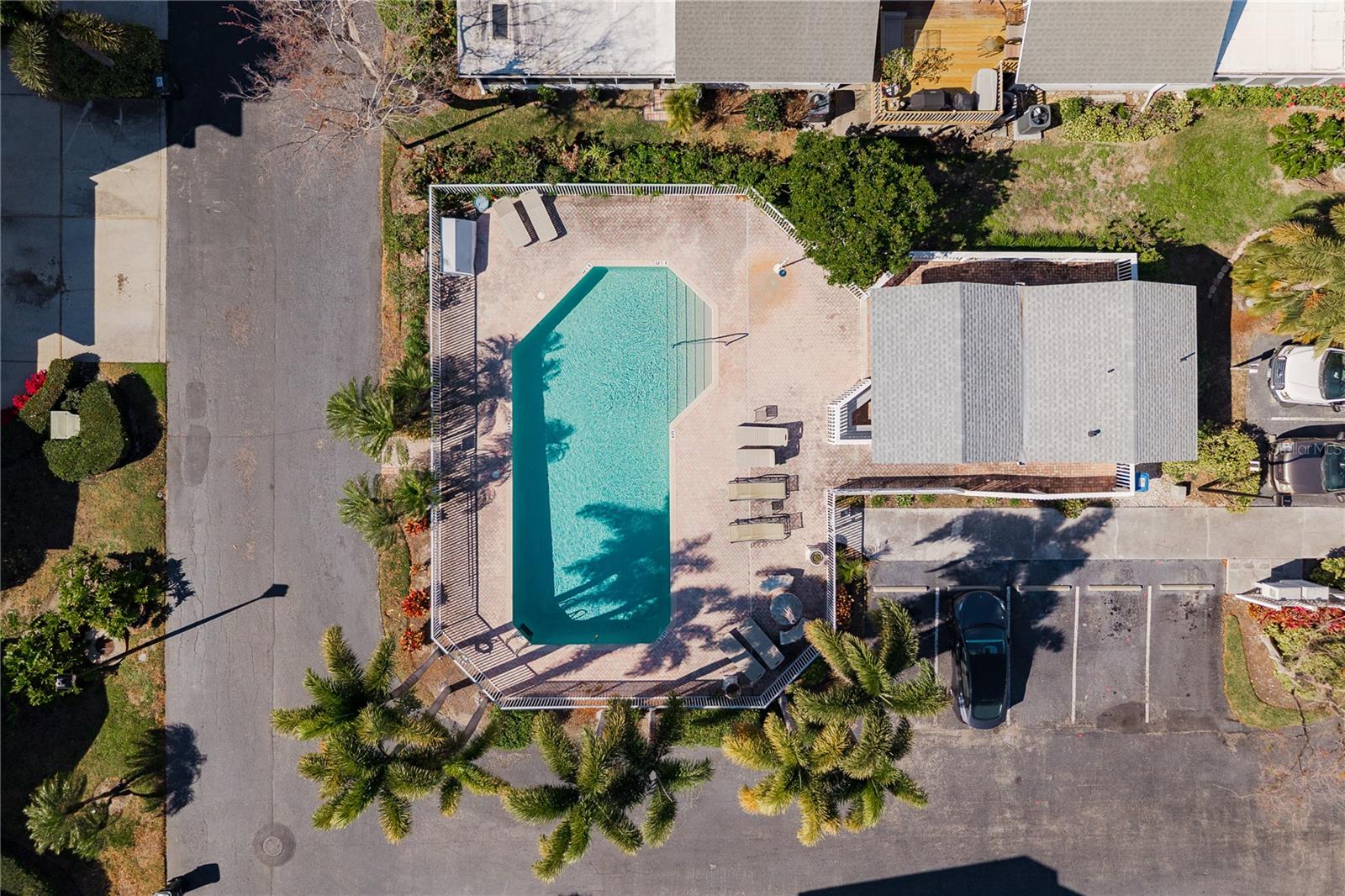 Image 51 of 52 For 11722 Currie Lane D1