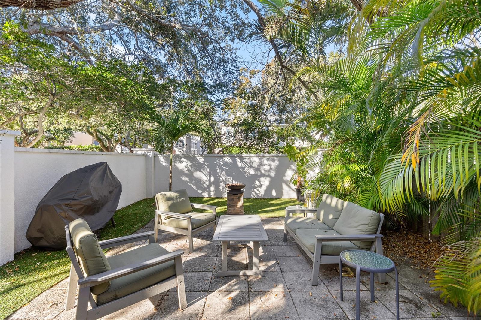 Image 12 of 31 For 5300 Bayshore Boulevard A1