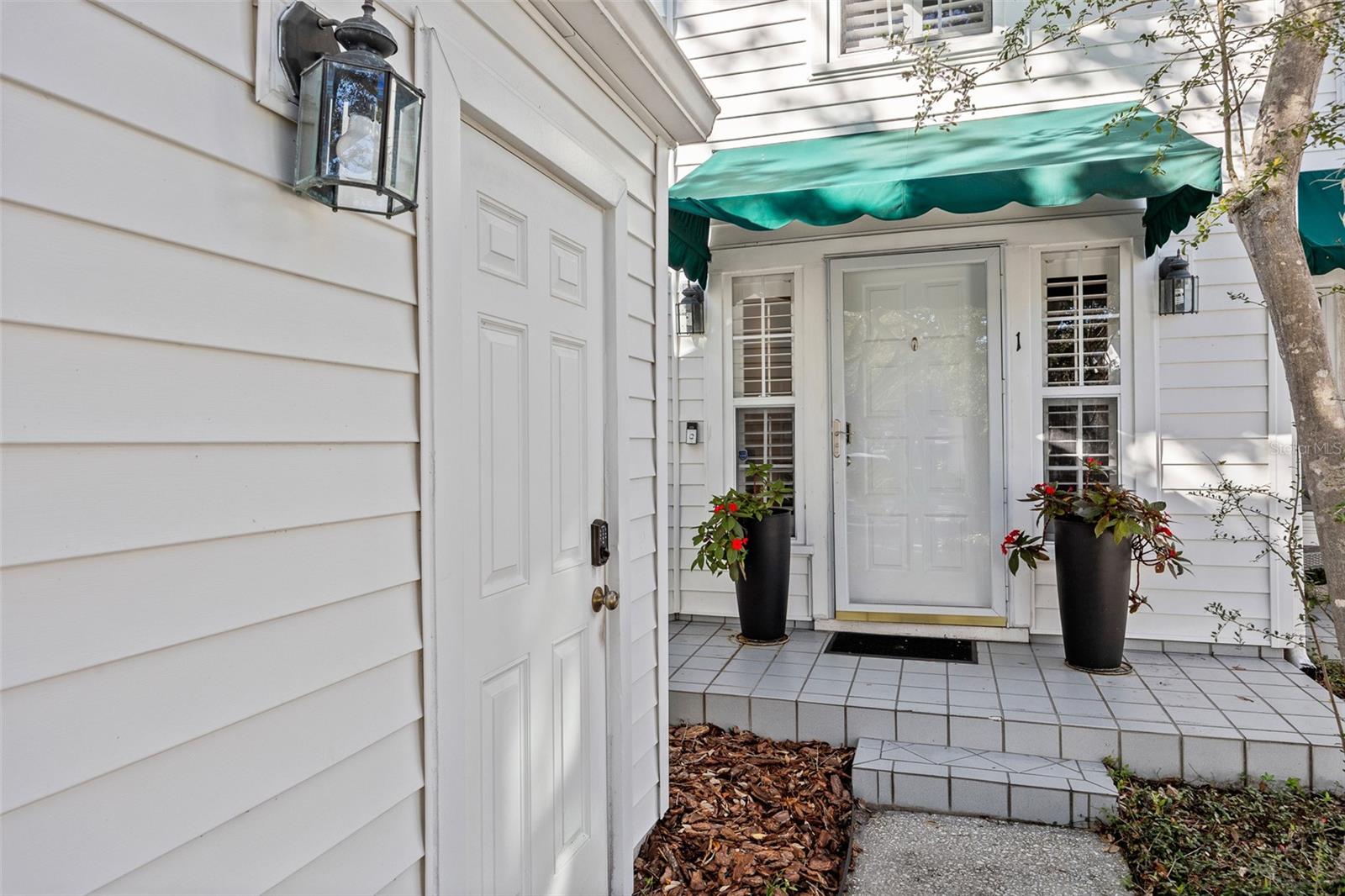 Image 4 of 31 For 5300 Bayshore Boulevard A1