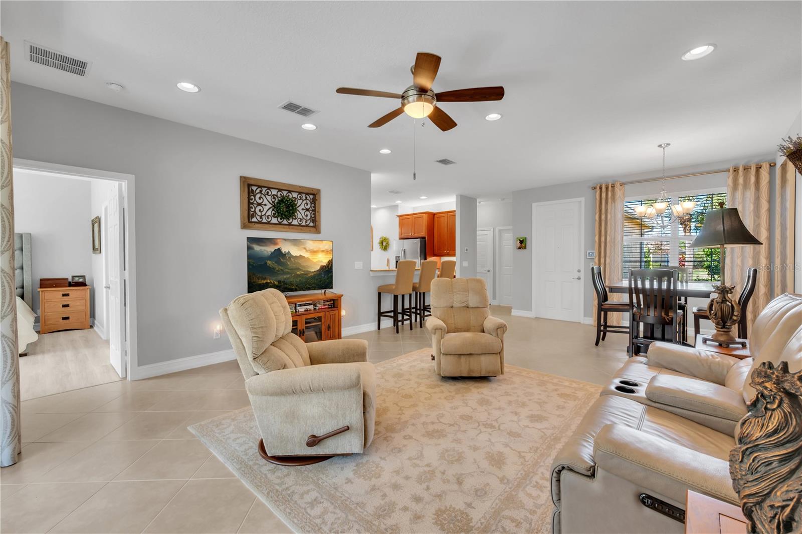 Image 15 of 40 For 15814 Aurora Lake Circle