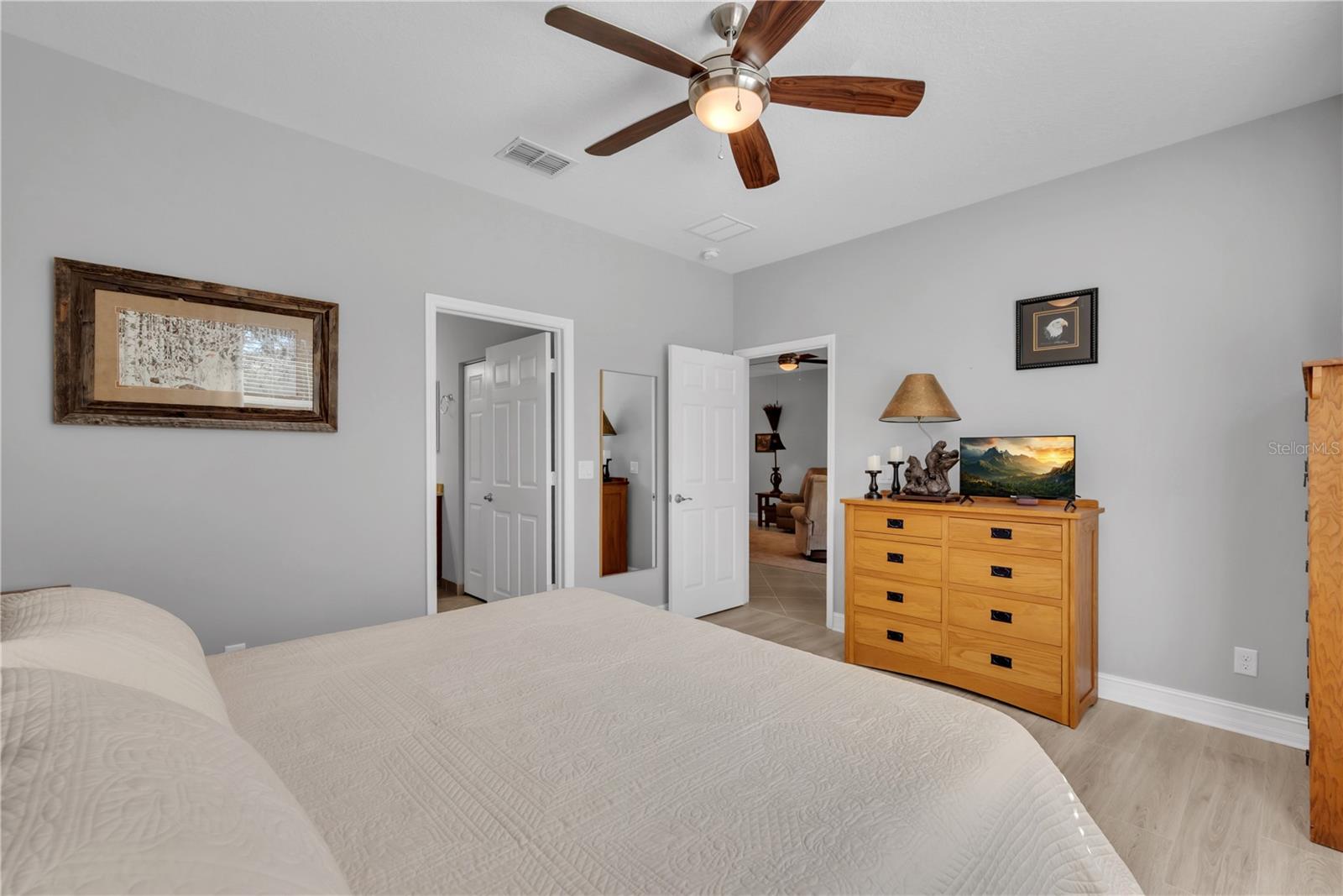 Image 17 of 40 For 15814 Aurora Lake Circle