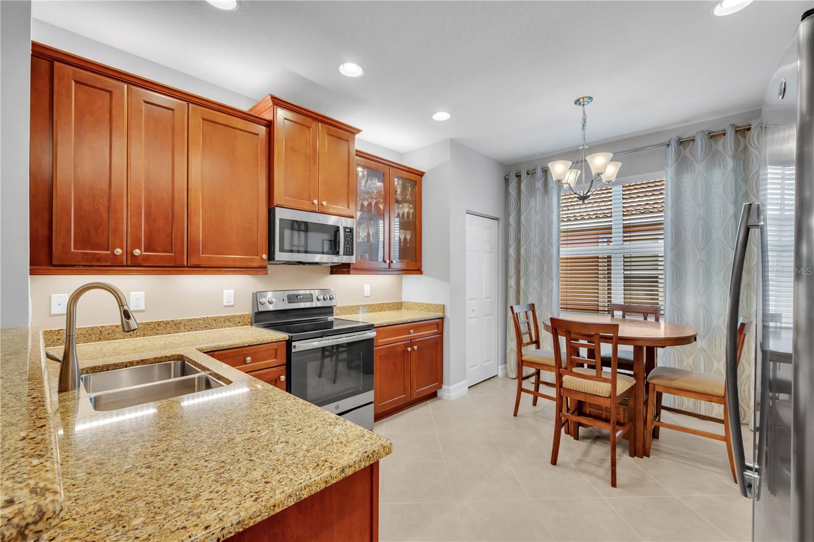 Image 6 of 40 For 15814 Aurora Lake Circle