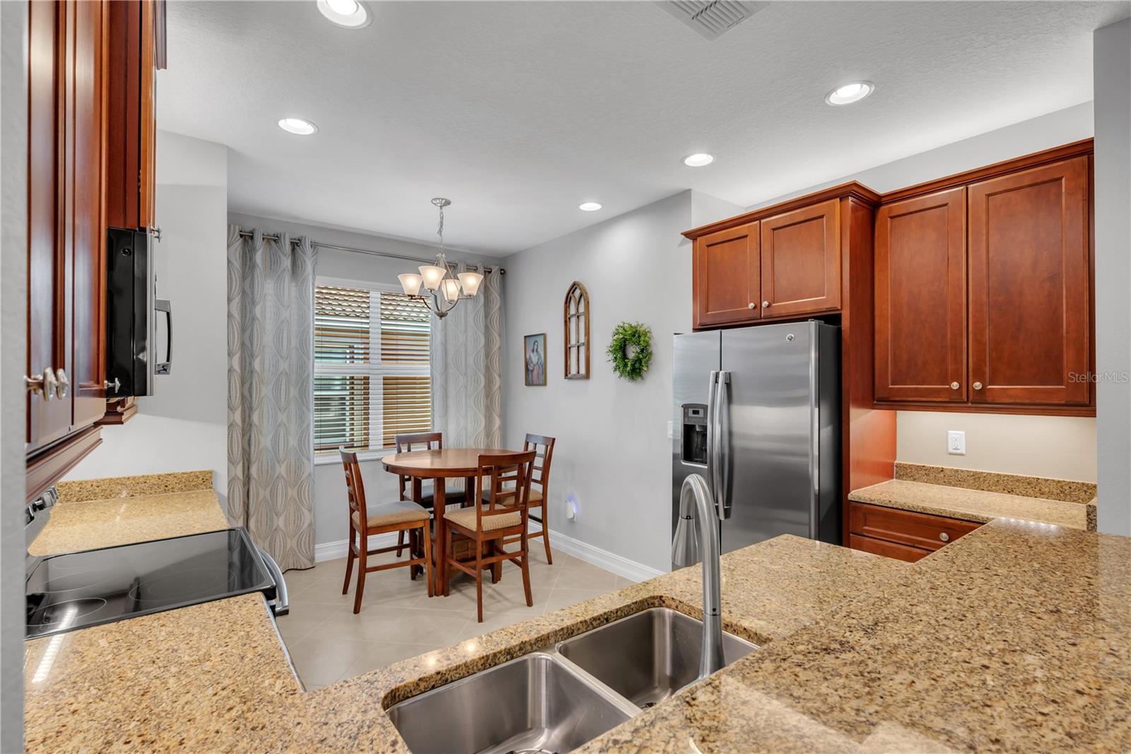 Image 7 of 40 For 15814 Aurora Lake Circle