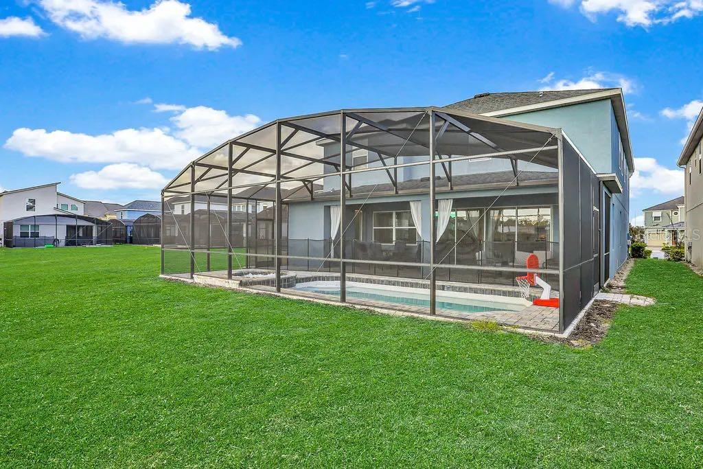 Image 27 of 37 For 8906 Caroline Bay Court