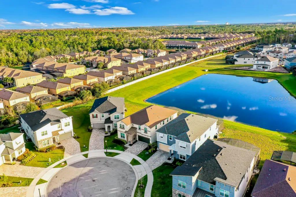 Image 28 of 37 For 8906 Caroline Bay Court